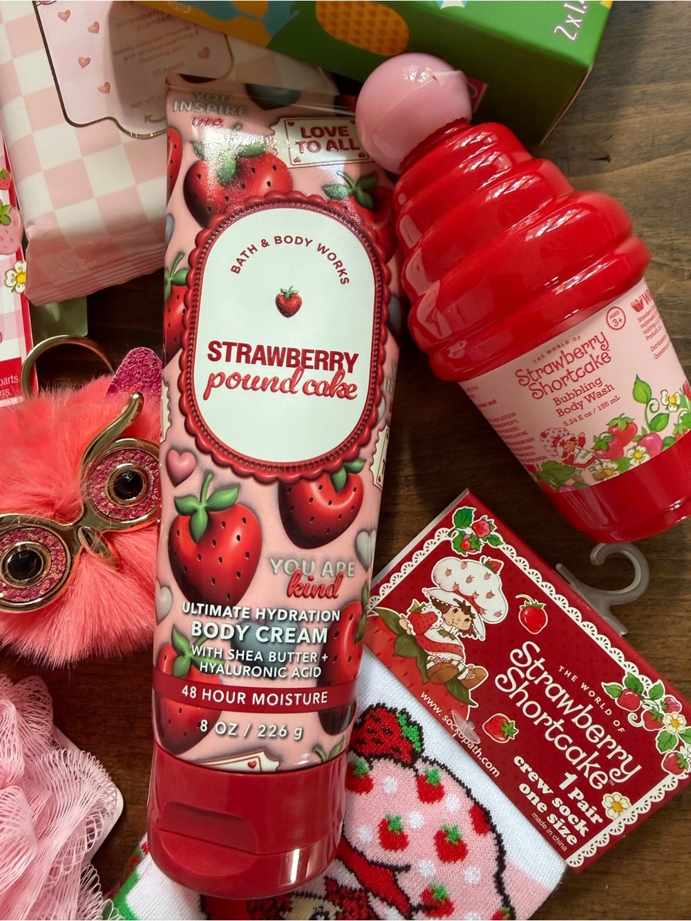 Strawberry bundle - Picture 2 of 6